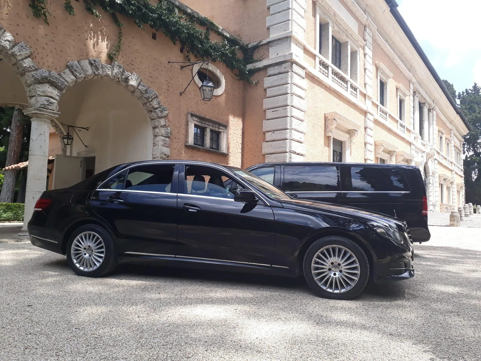 Rome: Private Castelli Romani Wine Tasting Tour